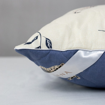 Подушка  детская стеганная 50х70 (см) ЛЕО  (леб пух,поплин) 